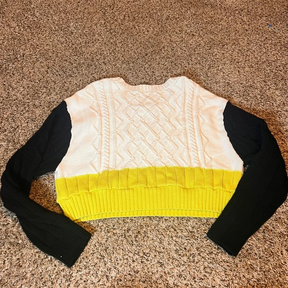 Kendall & Kylie Color Block Cable Knit Cropped Sweater Small White Black Yellow